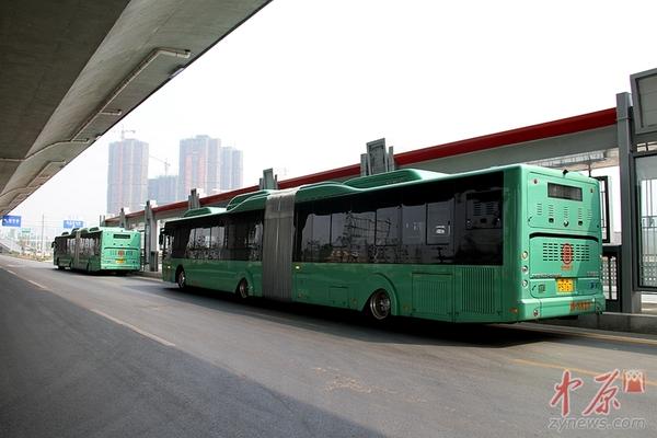 21,2014年1月,快速公交b2线通车,将郑州的西开发区与郑东新区紧密相连